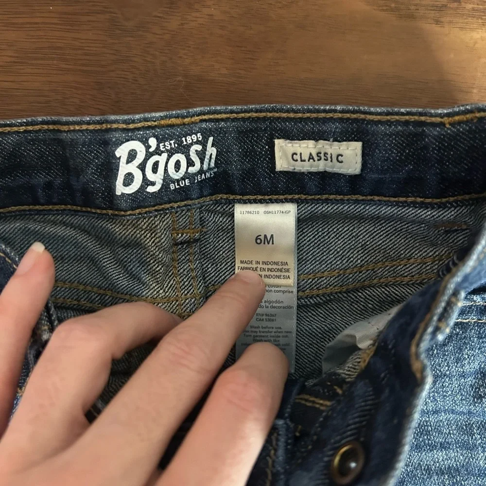 OshKosh Bgosh stylish dark
